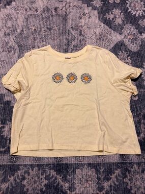 Daisy Row Short Sleeve Crop Top in Pale Yellow